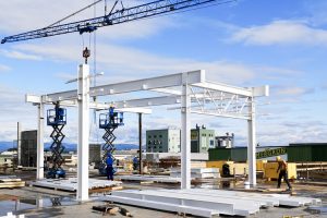 Montaža jekla na terenu – gradnja industrijskega objekta podjetja Domat